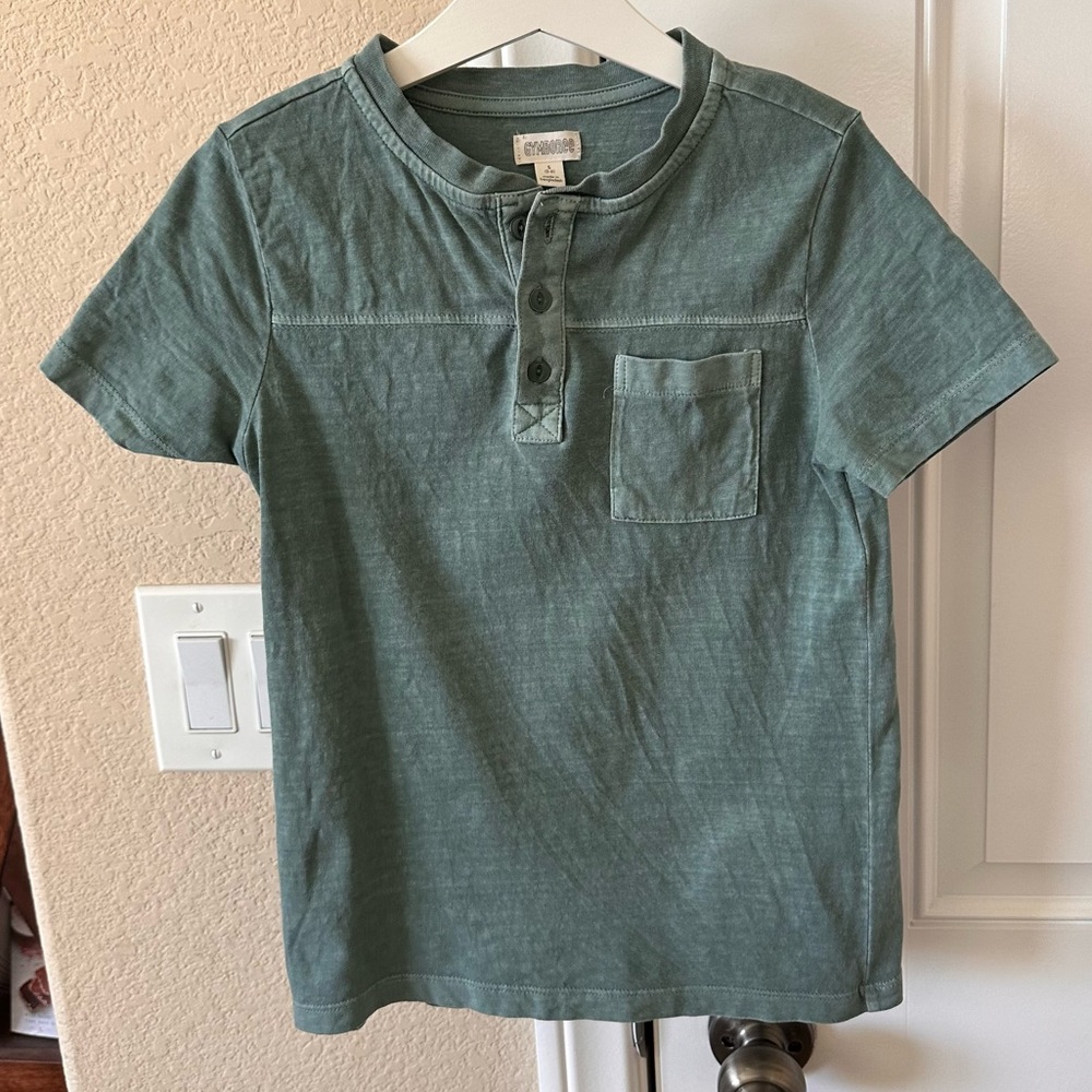 Gymboree Boys Green Tee Size 5-6 yrs